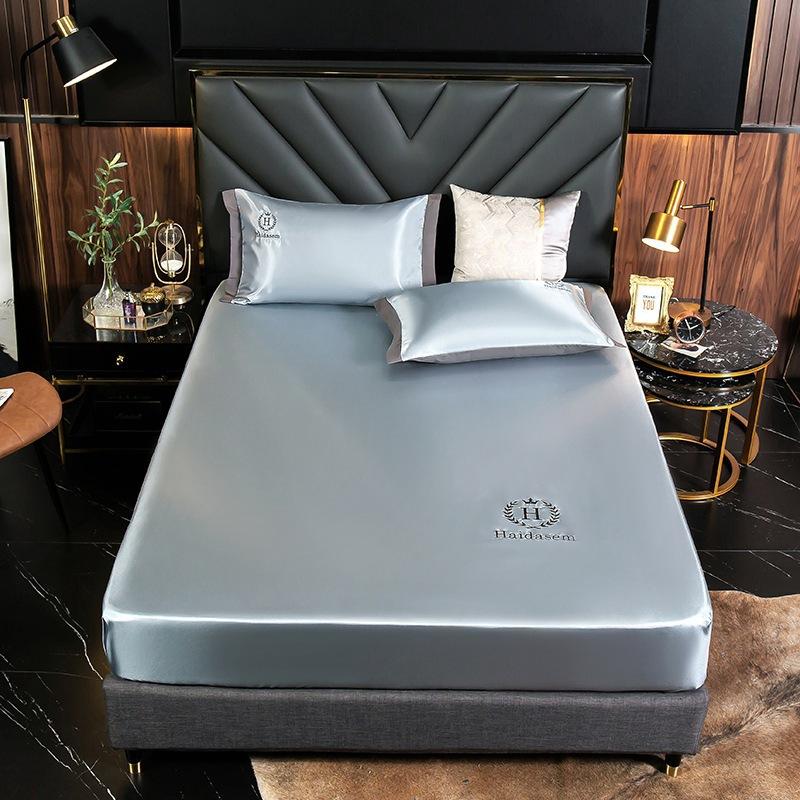 The cold feeling - Ice silk bed sheet 🎁 Summer Promotion - Free pillowcase & 50% OFF 🎁