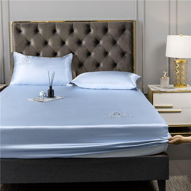 The cold feeling - Ice silk bed sheet 🎁 Summer Promotion - Free pillowcase & 50% OFF 🎁