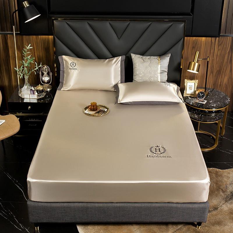 The cold feeling - Ice silk bed sheet 🎁 Summer Promotion - Free pillowcase & 50% OFF 🎁